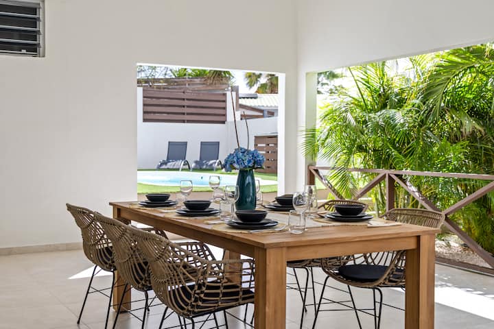 tafel Huntu